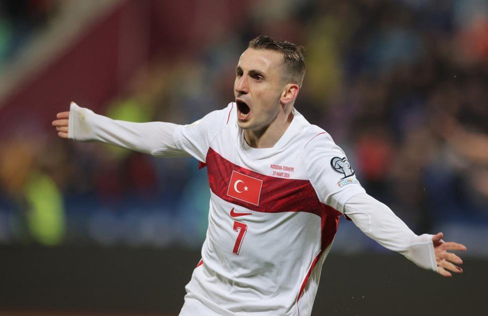 huatihui-多年不见，别来无恙？世界杯48强全部出炉，多队多年后成功突围|土耳其队|金）队|玻利维亚足球|美加墨世界杯|瑞典足球队_新浪新闻